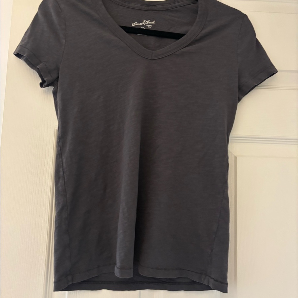 Universal Thread Dark Gray V-Neck Short Sleeve Tee